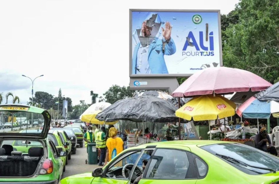 Thủ lĩnh đảo chính tại Gabon cam kết khôi phục nền dân chủ